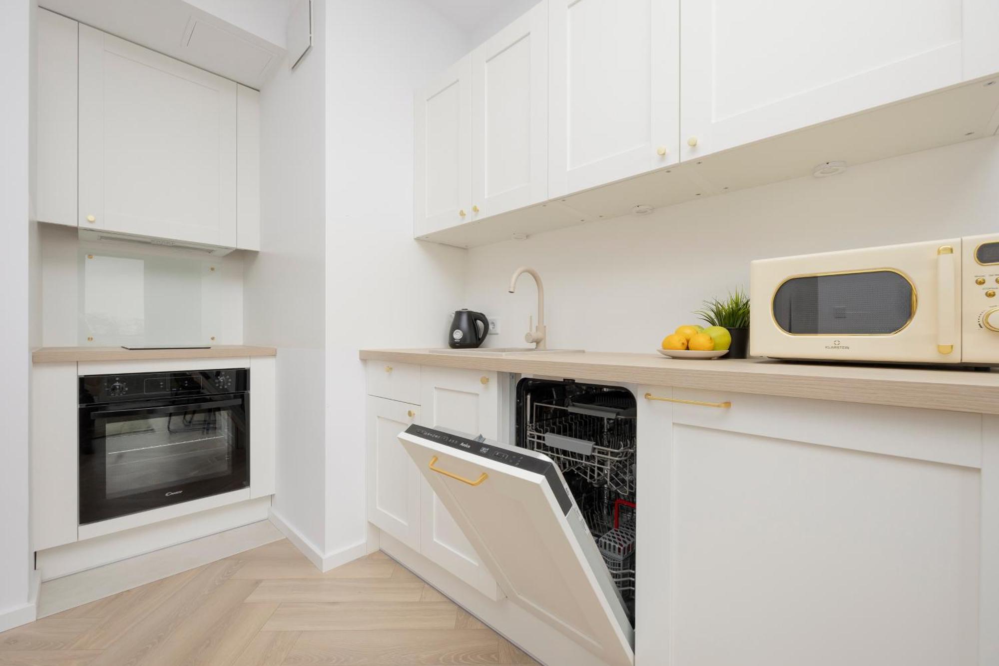 Modern Apartment With Balcony Near Aleje Jerozolimskie By Noclegi Renters Varşova Dış mekan fotoğraf